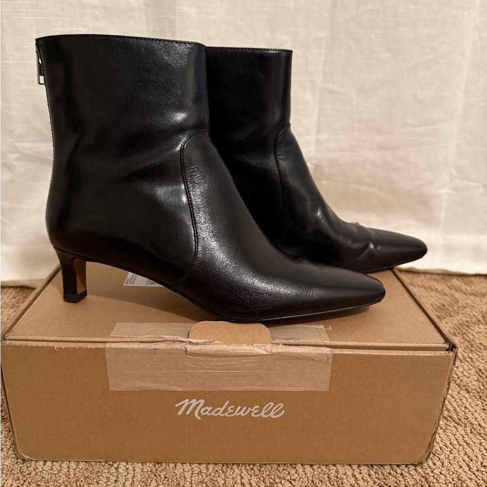 Madewell The Dimes Black Kitten Heel Boot in Crinkle Patent - True Black